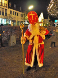 Der Nikolaus am Marktplatz